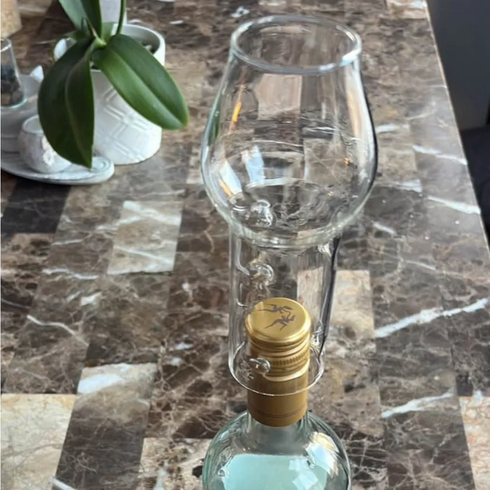 N/A green glass
